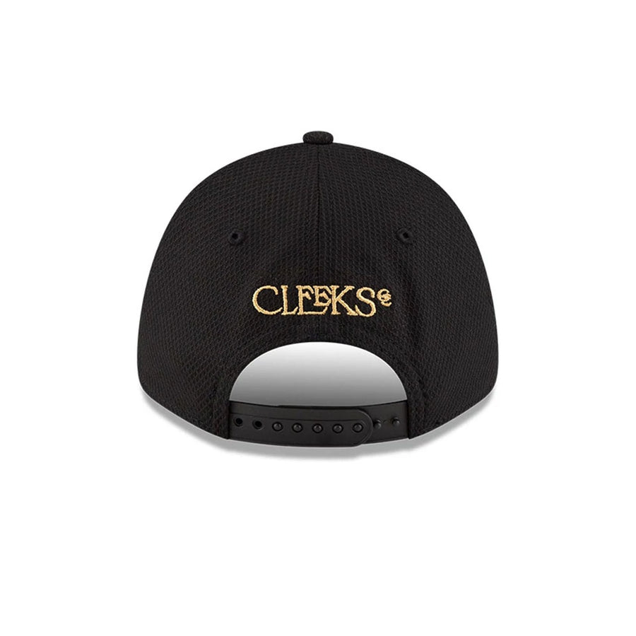 This is a Cleeks LIV Cleeks Black 9FORTY Stretch Snap Adjustable Cap 7