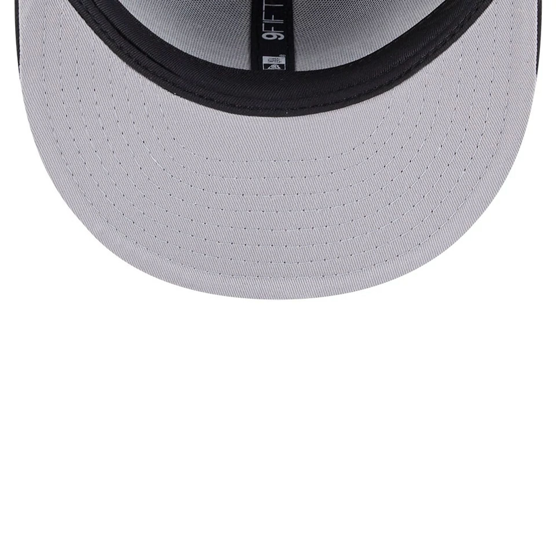 This is a New York Jets NFL Black 9FIFTY Snapback Adjustable Cap 2