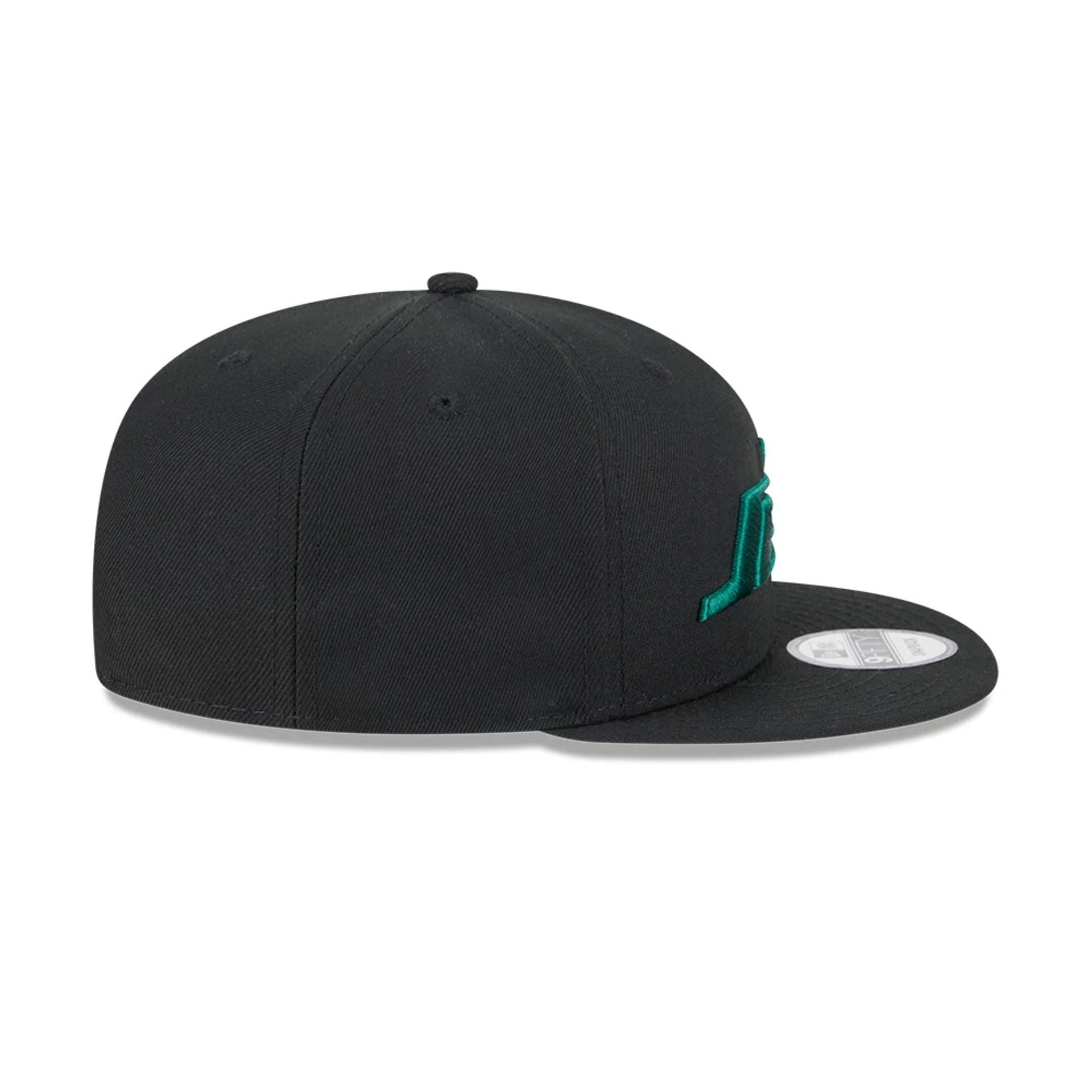 This is a New York Jets NFL Black 9FIFTY Snapback Adjustable Cap 6
