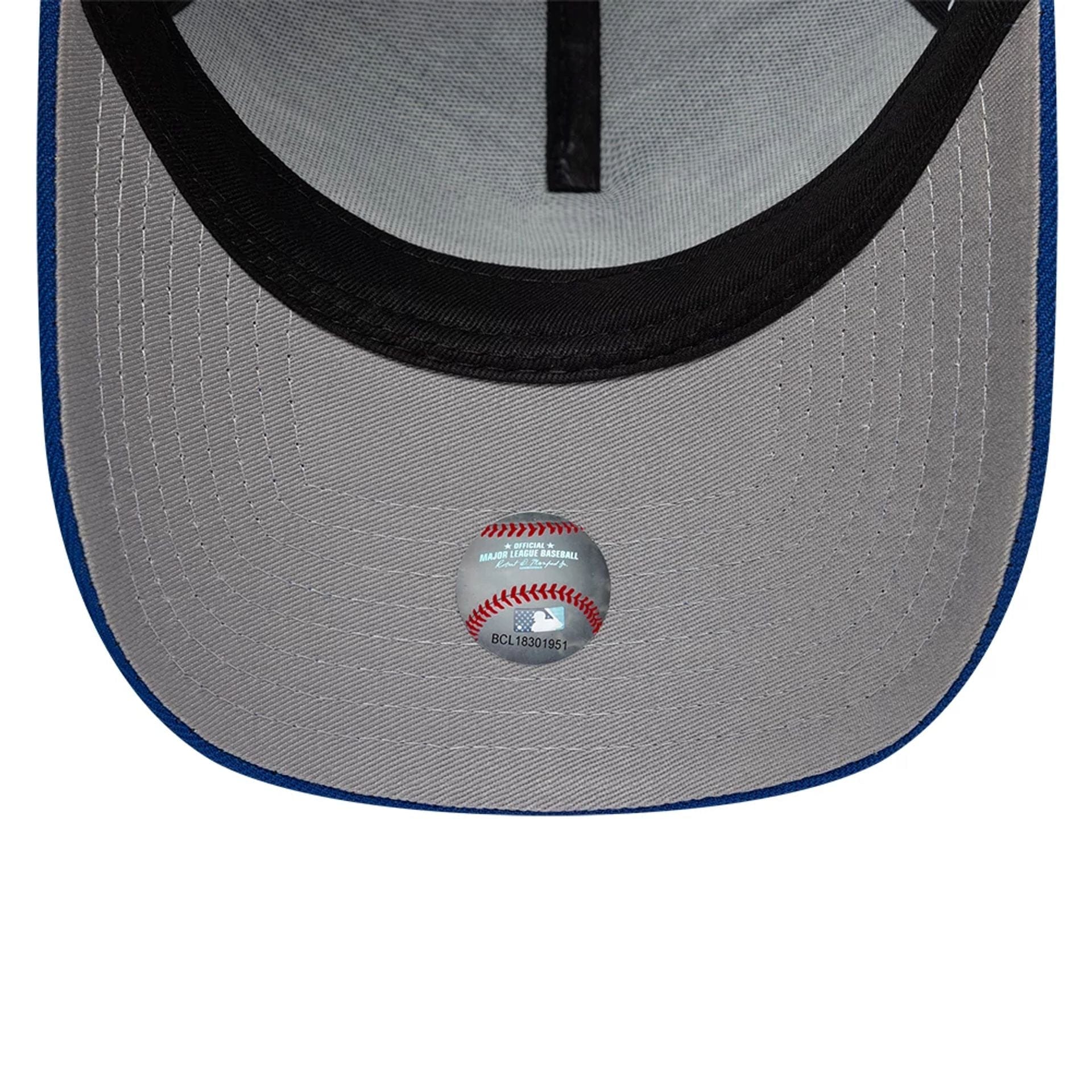 Pictured is this MLB Kanji Japan Flag LA Dodgers 9FORTY A-Frame cap in blue. 2