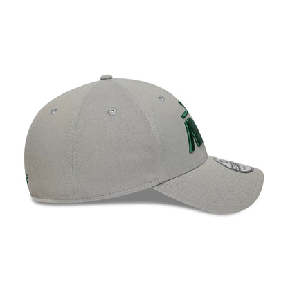 This is a New York Jets NFL Grey 39THIRTY Stretch Fit Cap 6