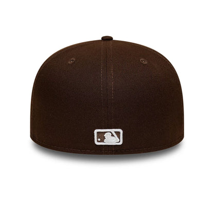 Pictured is this MLB Chicago White Sox 59FIFTY Fitted cap in dark brown. 5
