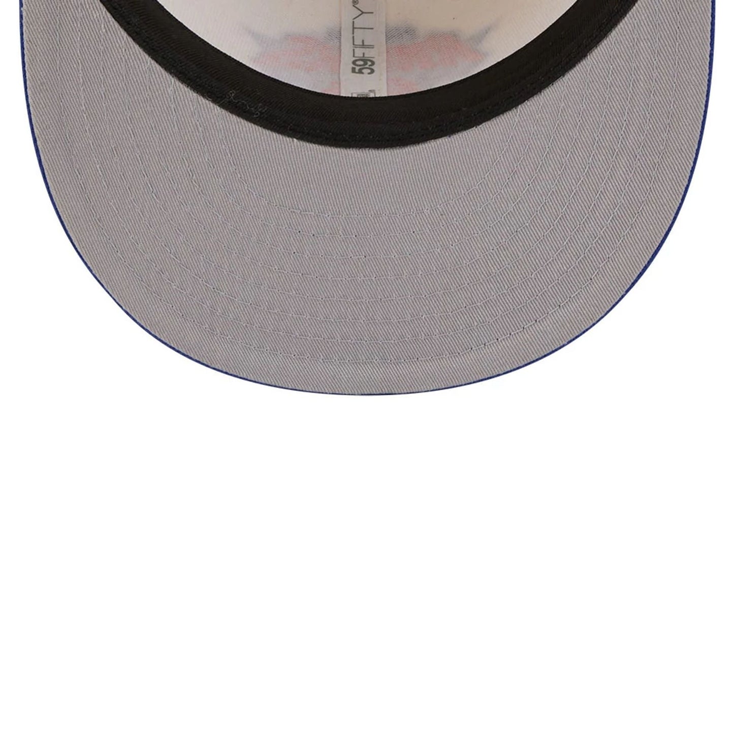 This is a New York Knicks NBA White 59FIFTY Fitted Cap 2