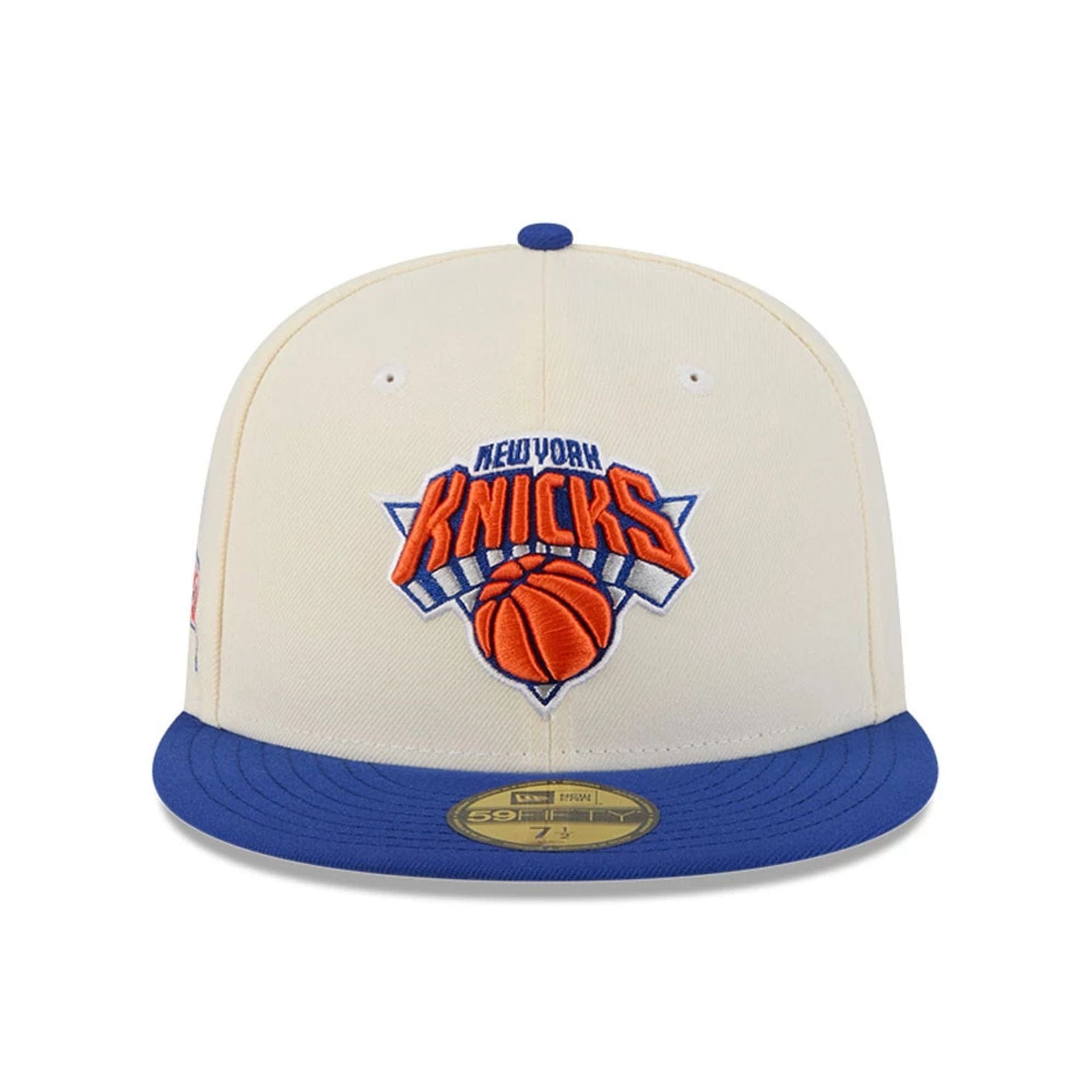 This is a New York Knicks NBA White 59FIFTY Fitted Cap 3