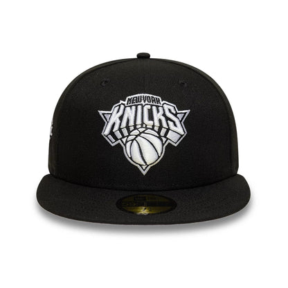 This is a New York Knicks NBA Black 59FIFTY Fitted Cap 3