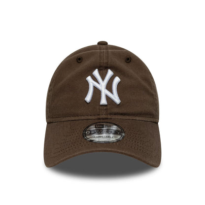 This is a New York Yankees MLB Dark Brown 9TWENTY Adjustable Cap 2