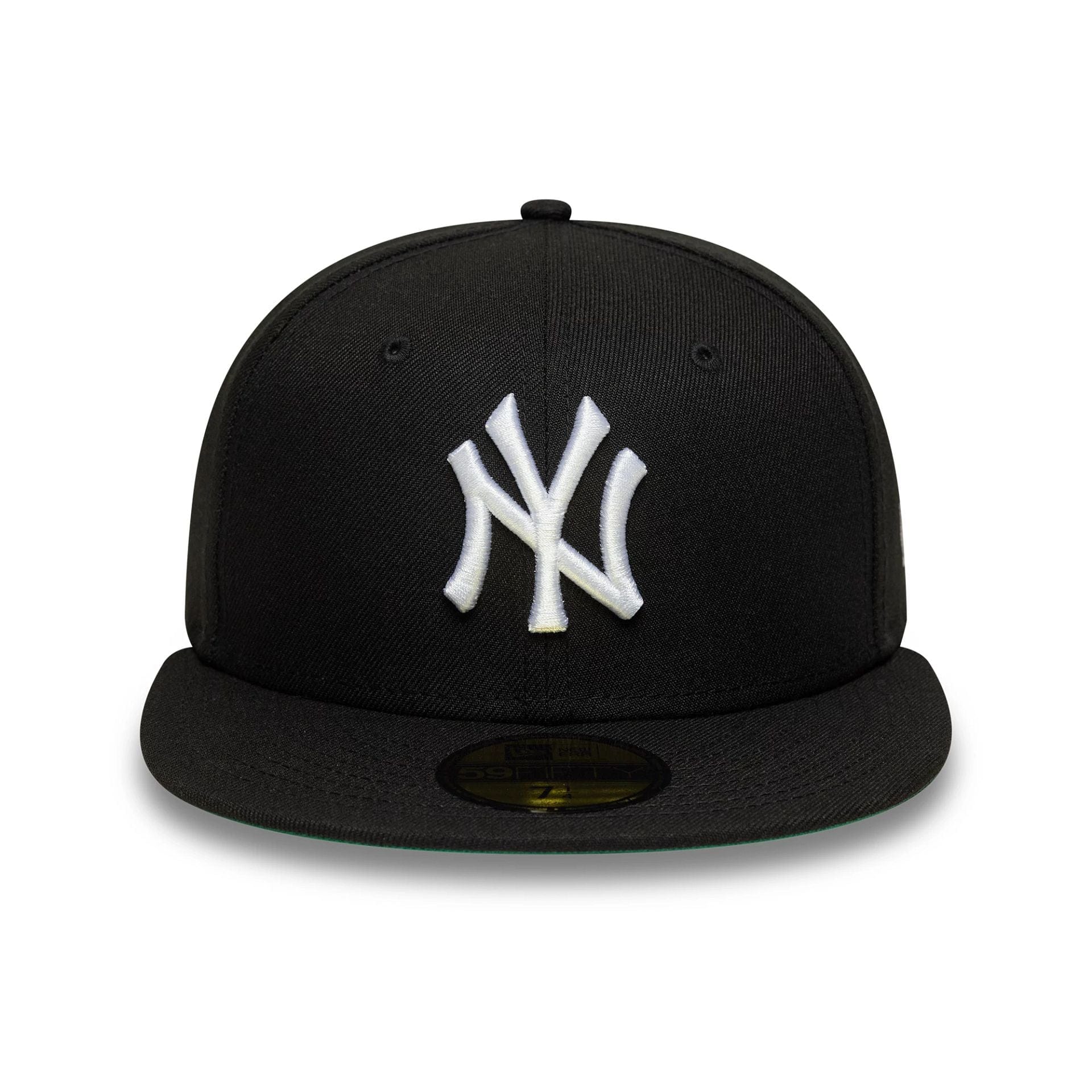 This is a New York Yankees MLB Black 59FIFTY Fitted Cap 3
