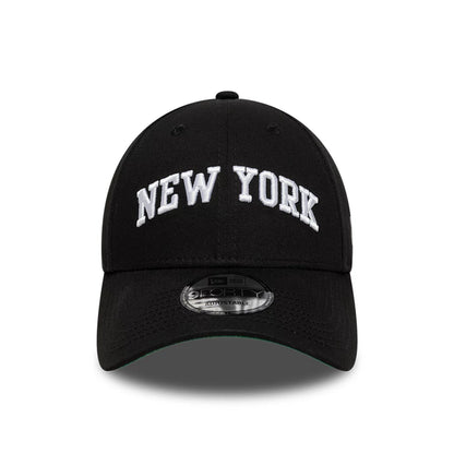 This is a New Era New York Black 9FORTY Adjustable Cap 3