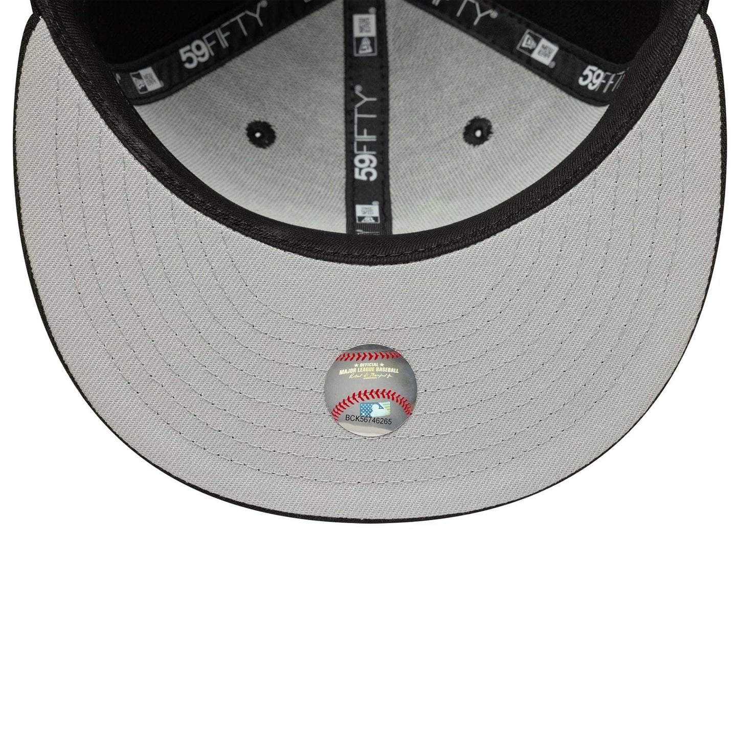 This is a New York Yankees MLB Spider Black 59FIFTY Fitted Cap 2