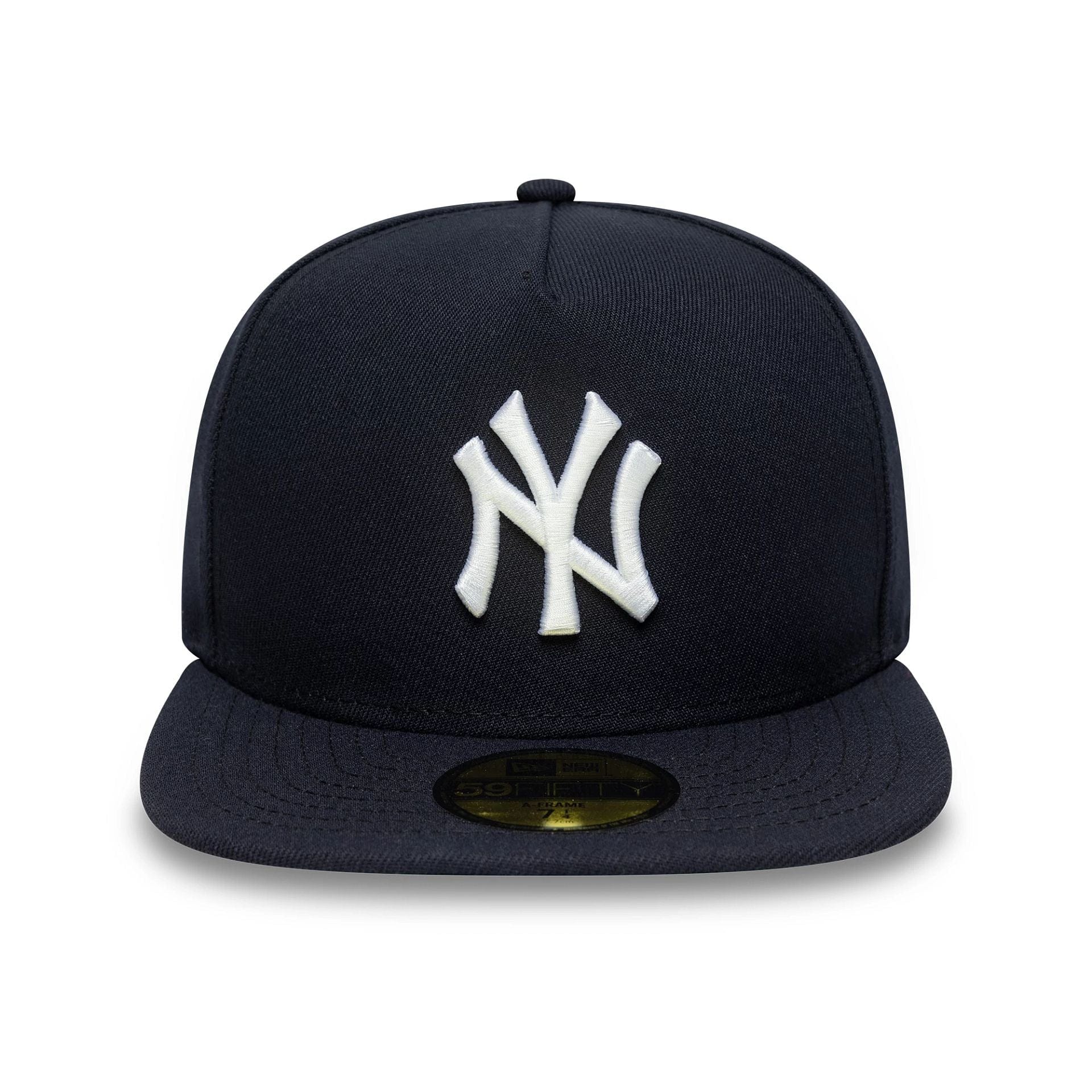 This is a New York Yankees Flat Navy 59FIFTY A-Frame Fitted Cap 3