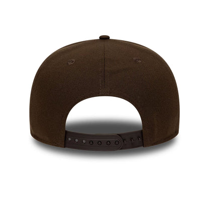 This is a New Era New York Dark Brown 9FIFTY Snapback Adjustable Cap 6
