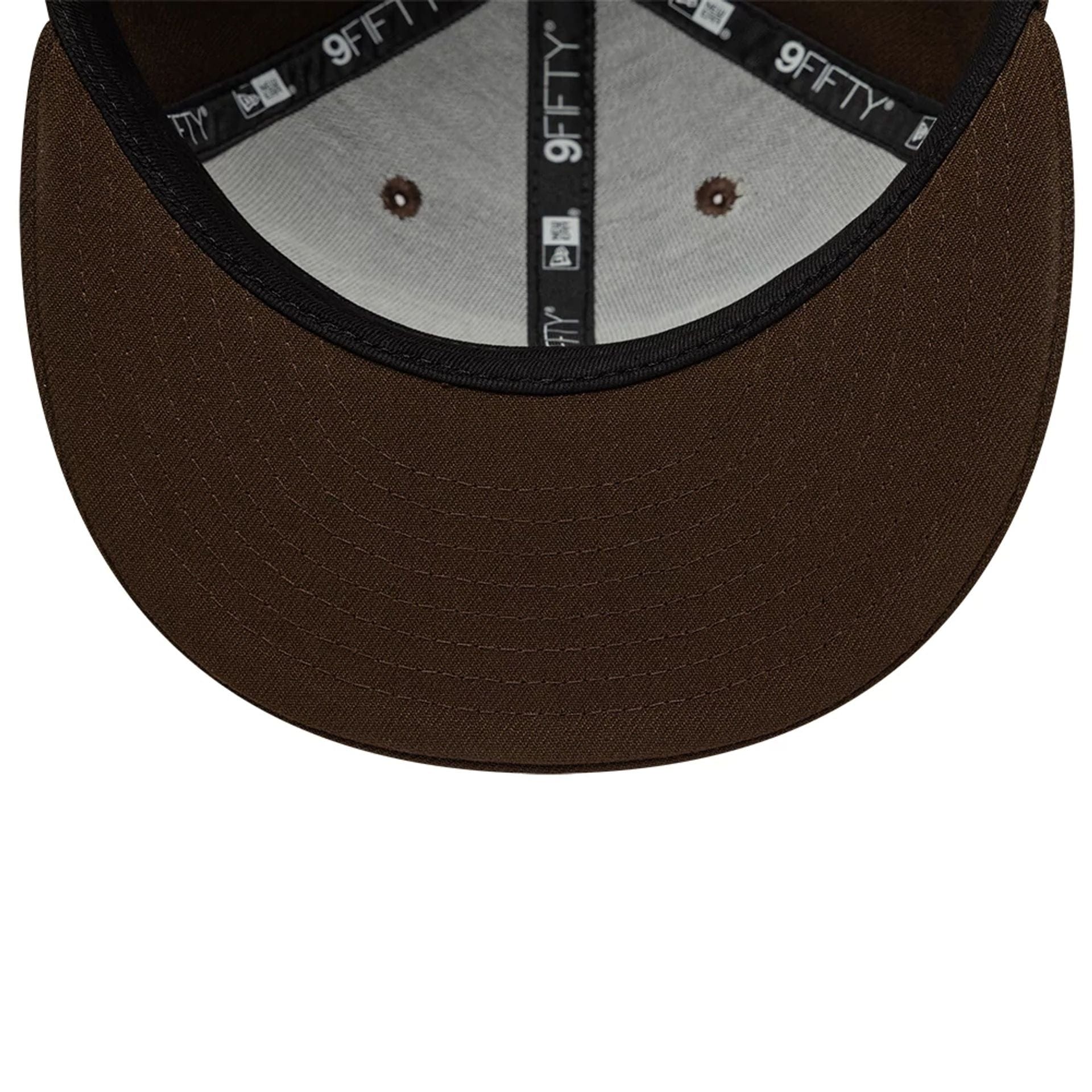 This is a New Era New York Dark Brown 9FIFTY Snapback Adjustable Cap 7