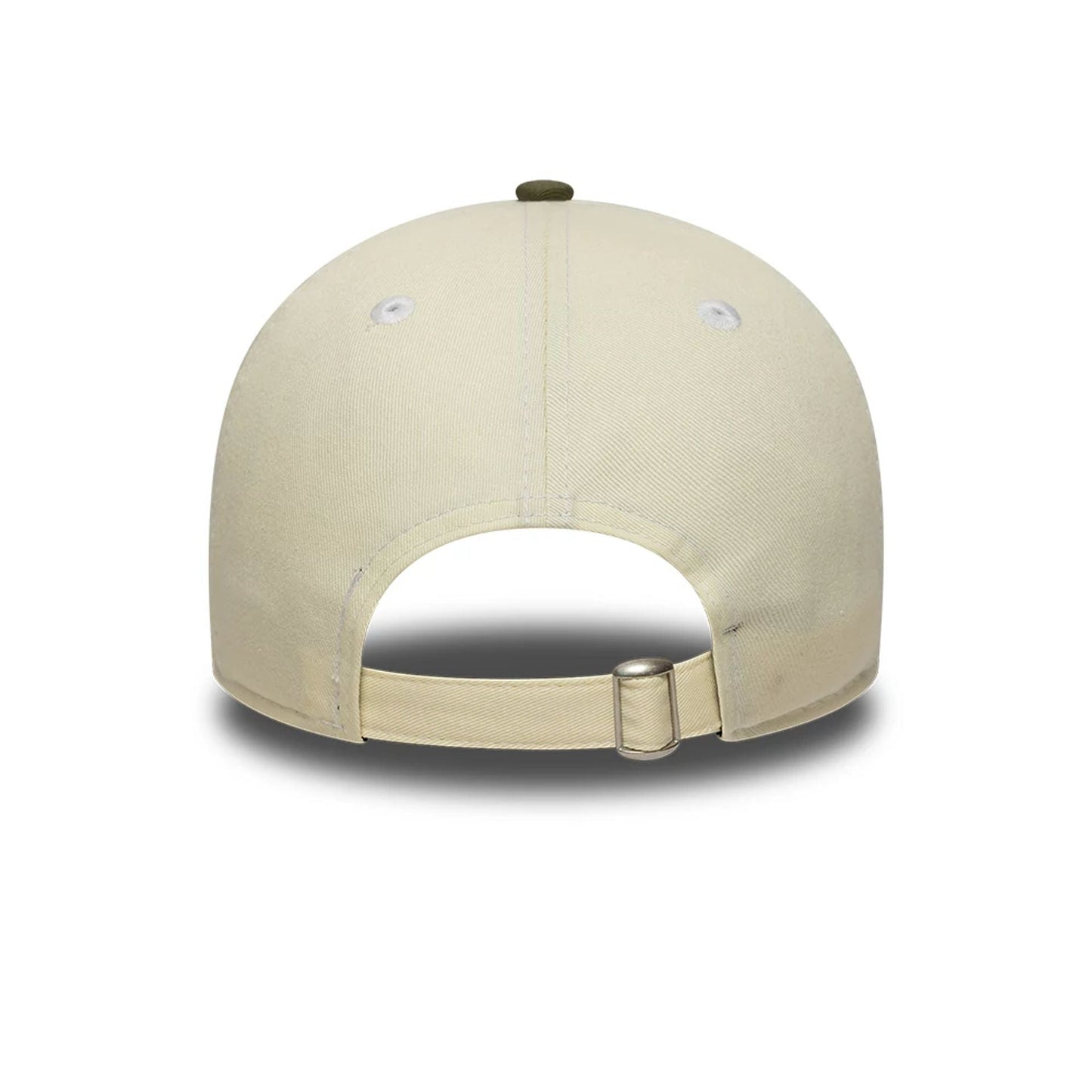 This is a New York Knicks NBA Cream 9TWENTY Adjustable Cap 6