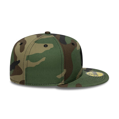 This is a New York Yankees MLB Green Camo 59FIFTY Fitted Cap 5