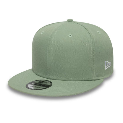 This is a New Era Green 9FIFTY Snapback Adjustable Cap 1