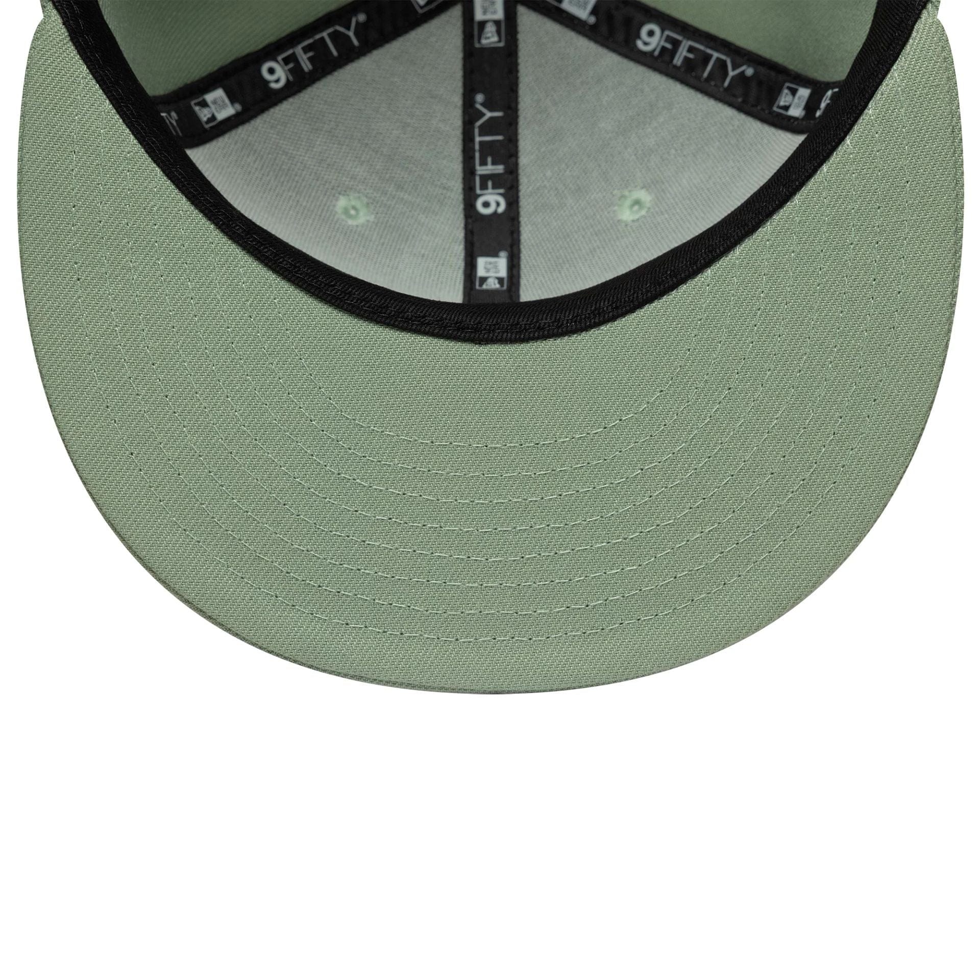 This is a New Era Green 9FIFTY Snapback Adjustable Cap 7