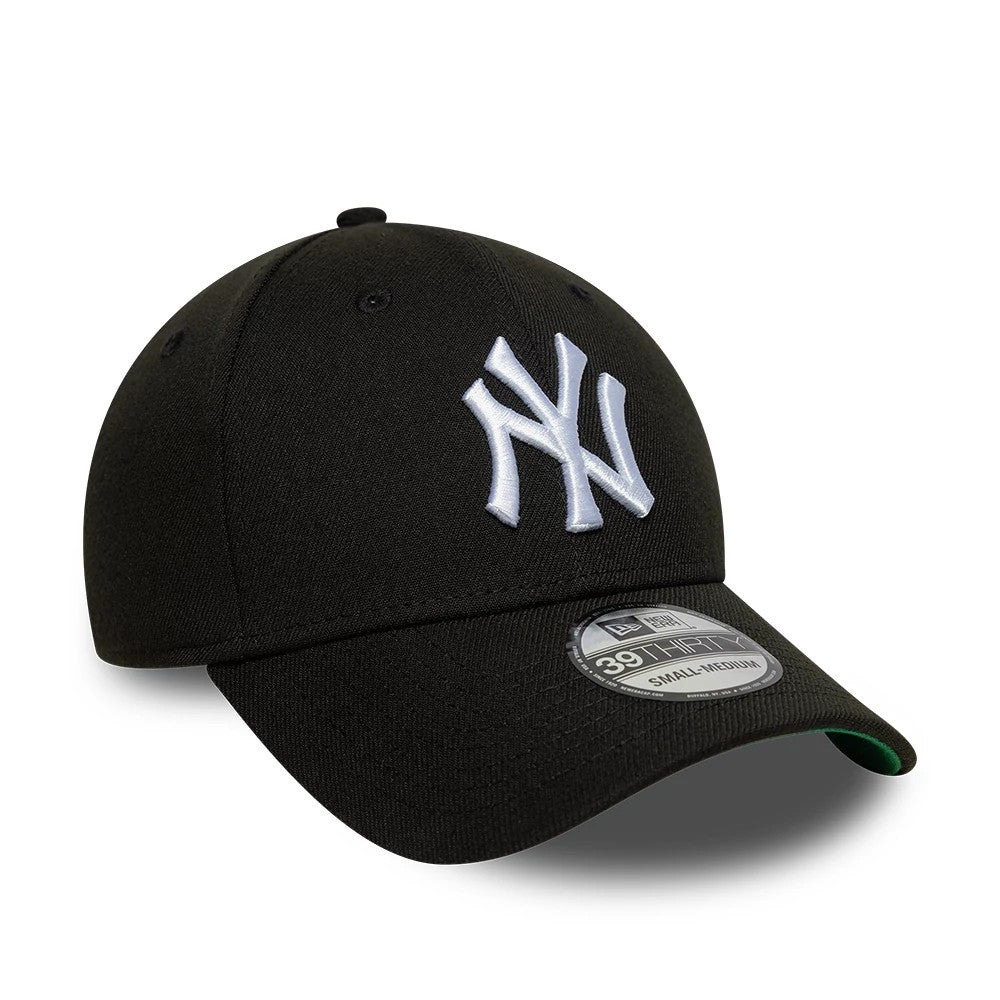 New York Yankees MLB Black New Era 39THIRTY Stretch Fit Cap, three-quarter view showing the raised white embroidered NY logo on the front panel, black curved visor with a 39THIRTY size sticker, and a green tint on the undervisor.