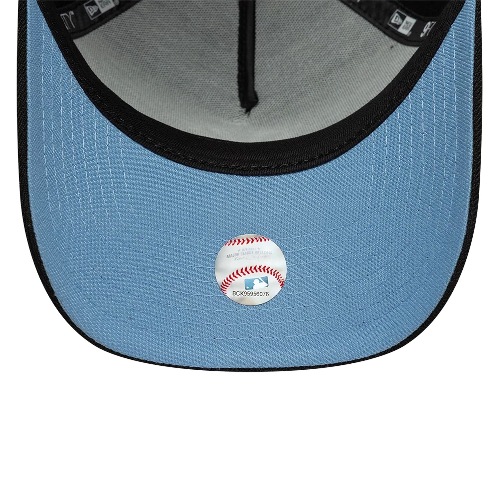 This is a New York Yankees MLB Black 9FORTY A-Frame Adjustable Cap 2