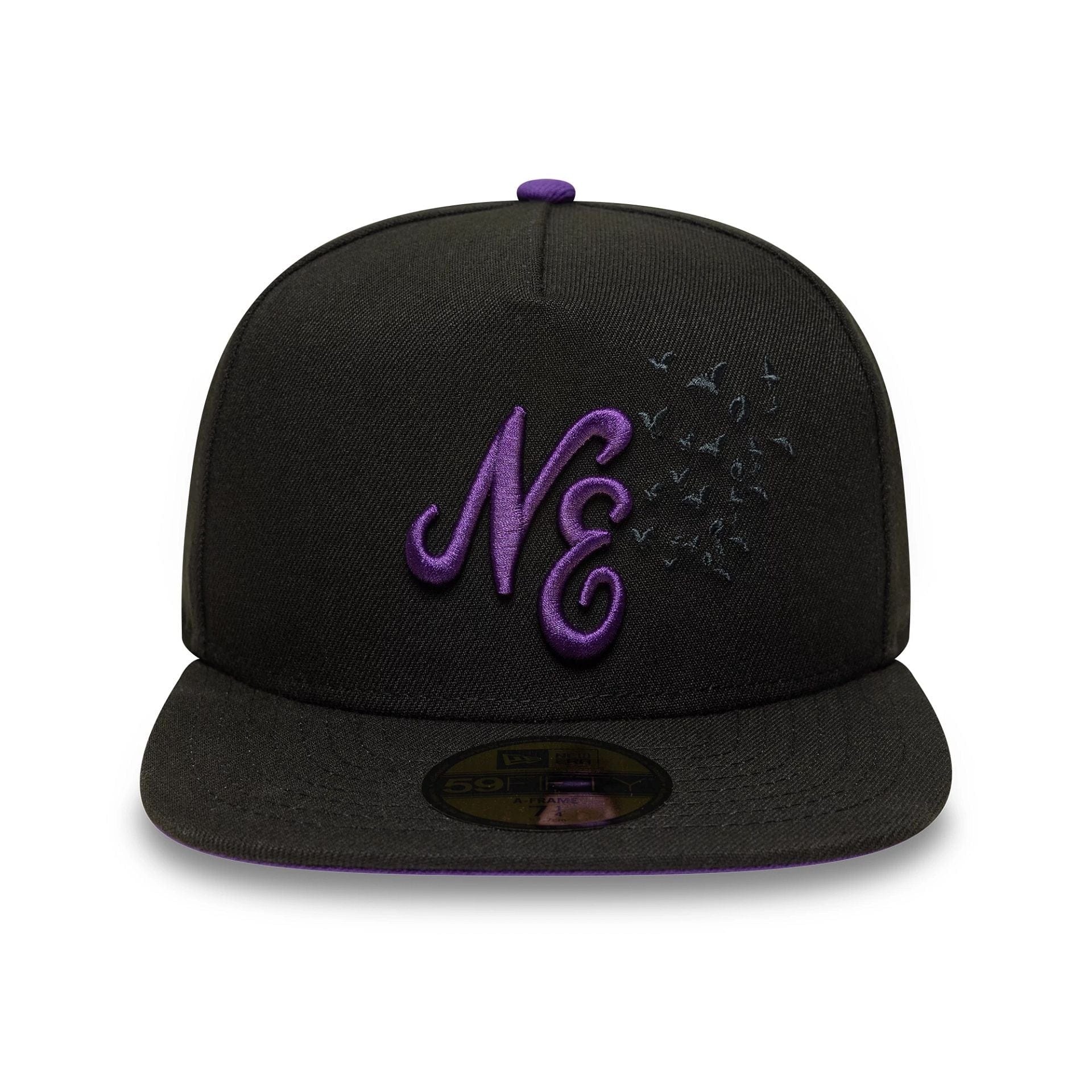 Pictured in this New Era Bats Black 59FIFTY A-Frame Fitted Cap 3