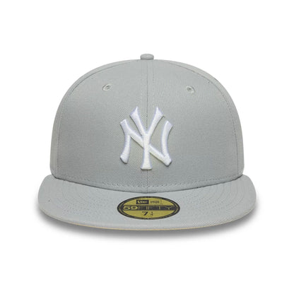 This is a New York Yankees MLB Grey & Yellow 59FIFTY Fitted Cap 3