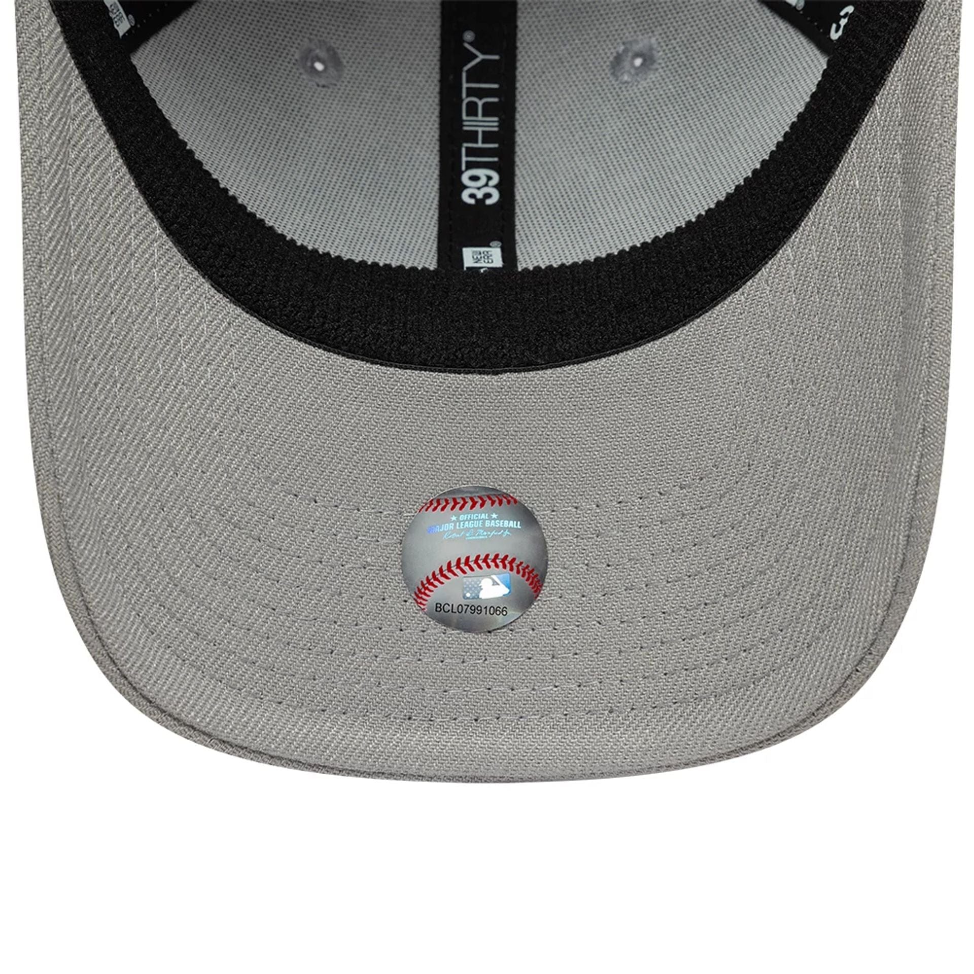 This is a LA Dodgers MLB Grey 39THIRTY Stretch Fit Cap 6