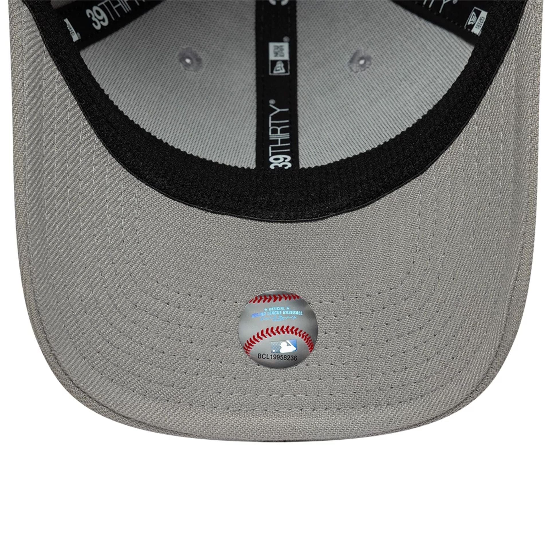 This is a Chicago White Sox MLB Grey 39THIRTY Stretch Fit Cap 7