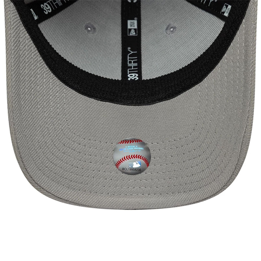 This is a Chicago White Sox MLB Grey 39THIRTY Stretch Fit Cap 7