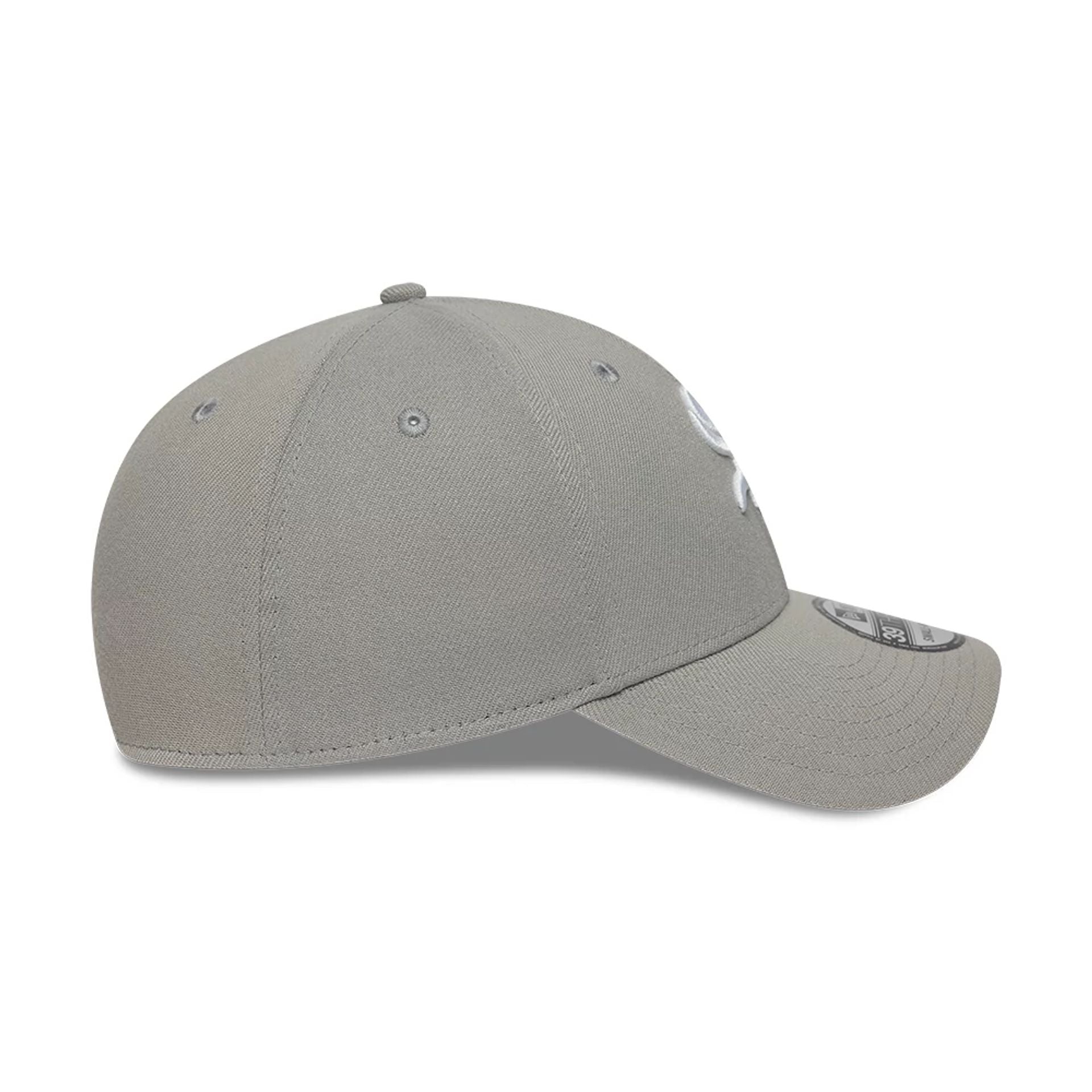 This is a Chicago White Sox MLB Grey 39THIRTY Stretch Fit Cap 5