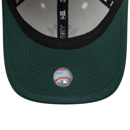 This is a New York Yankees MLB White 39THIRTY Stretch Fit Cap 7