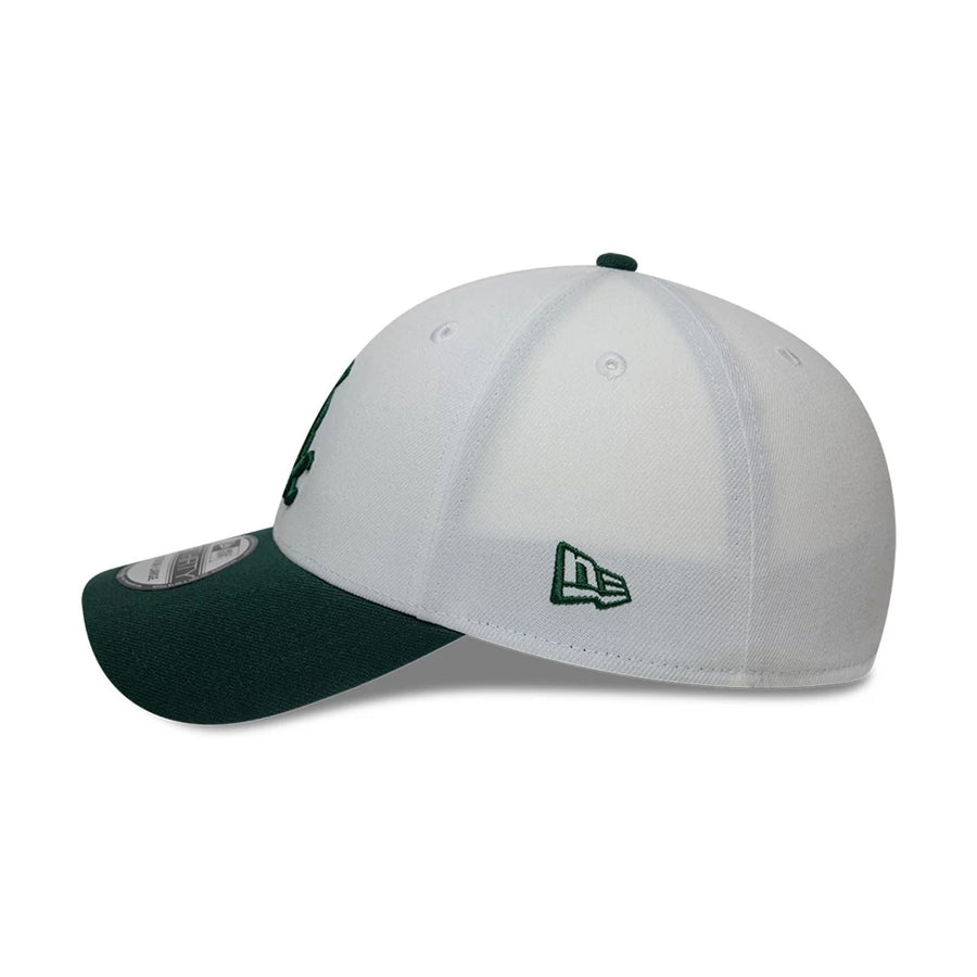 This is a Chicago White Sox MLB White 39THIRTY Stretch Fit Cap 4