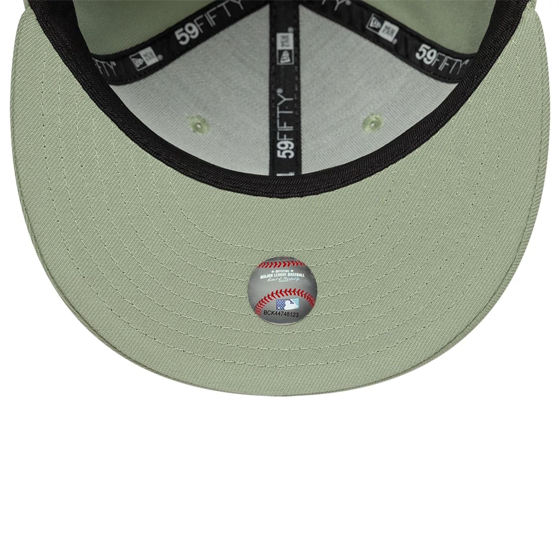 This is a New York Yankees MLB Pastel Green 59FIFTY Fitted Cap 7