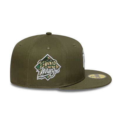 This is a New York Yankees MLB Green 59FIFTY Fitted Cap 4