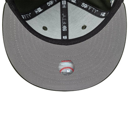 This is a New York Yankees MLB Sidepatch Dark Green 59FIFTY Fitted Cap 2