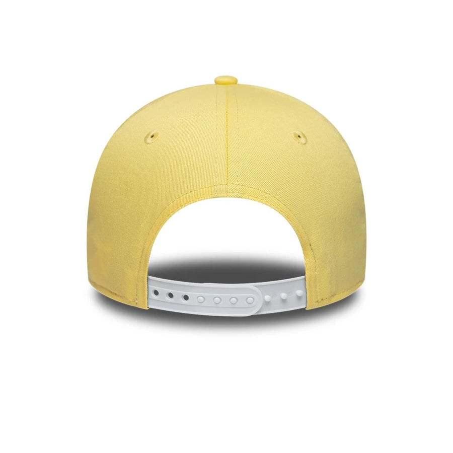 This is a LA Dodgers MLB Yellow 9FORTY A-Frame Adjustable Cap 4