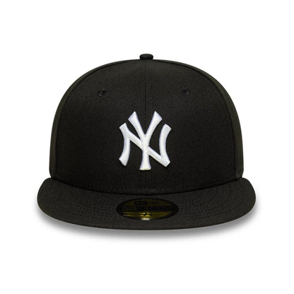This is a New York Yankees MLB Black 59FIFTY Fitted Cap 3