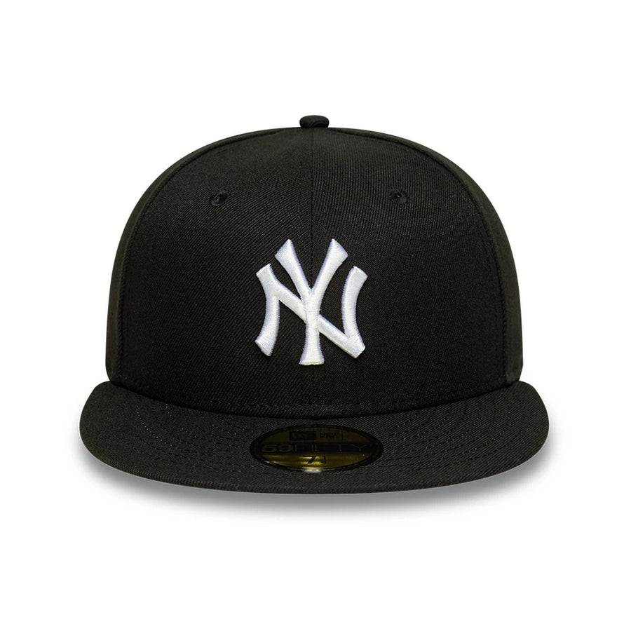 This is a New York Yankees MLB Black 59FIFTY Fitted Cap 3