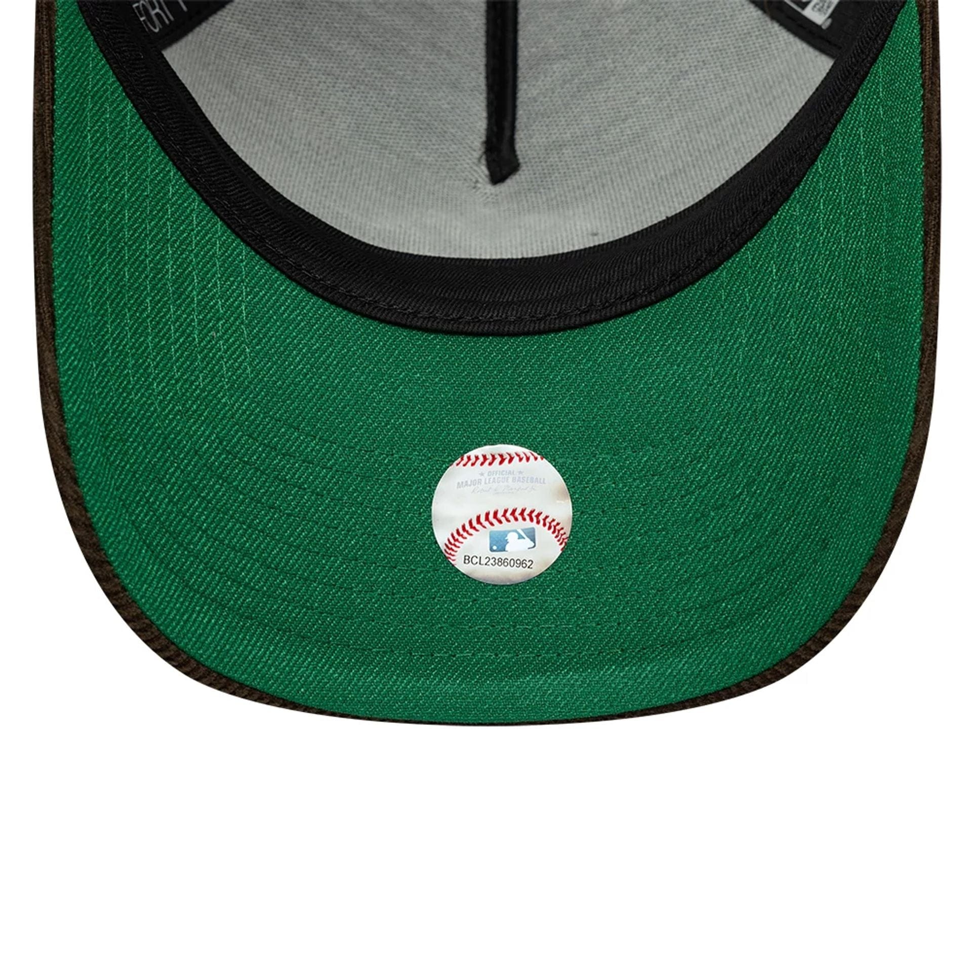 This is a New York Yankees MLB Cord Brown 9FORTY A-Frame Adjustable Cap 2