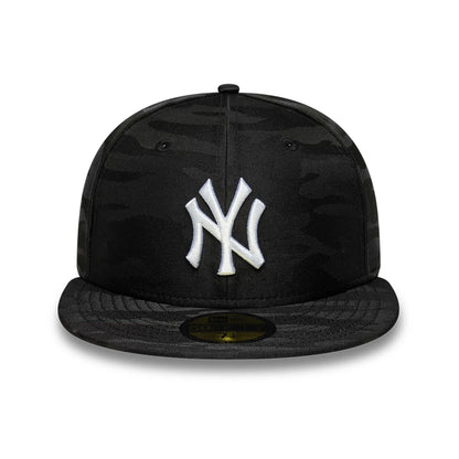 This is a New York Yankees MLB Black 59FIFTY Fitted Cap 2