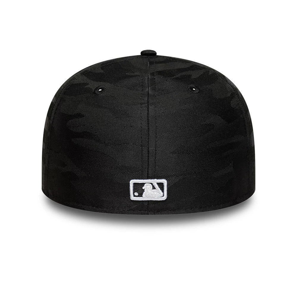 This is a New York Yankees MLB Black Camo 59FIFTY Fitted Cap 4