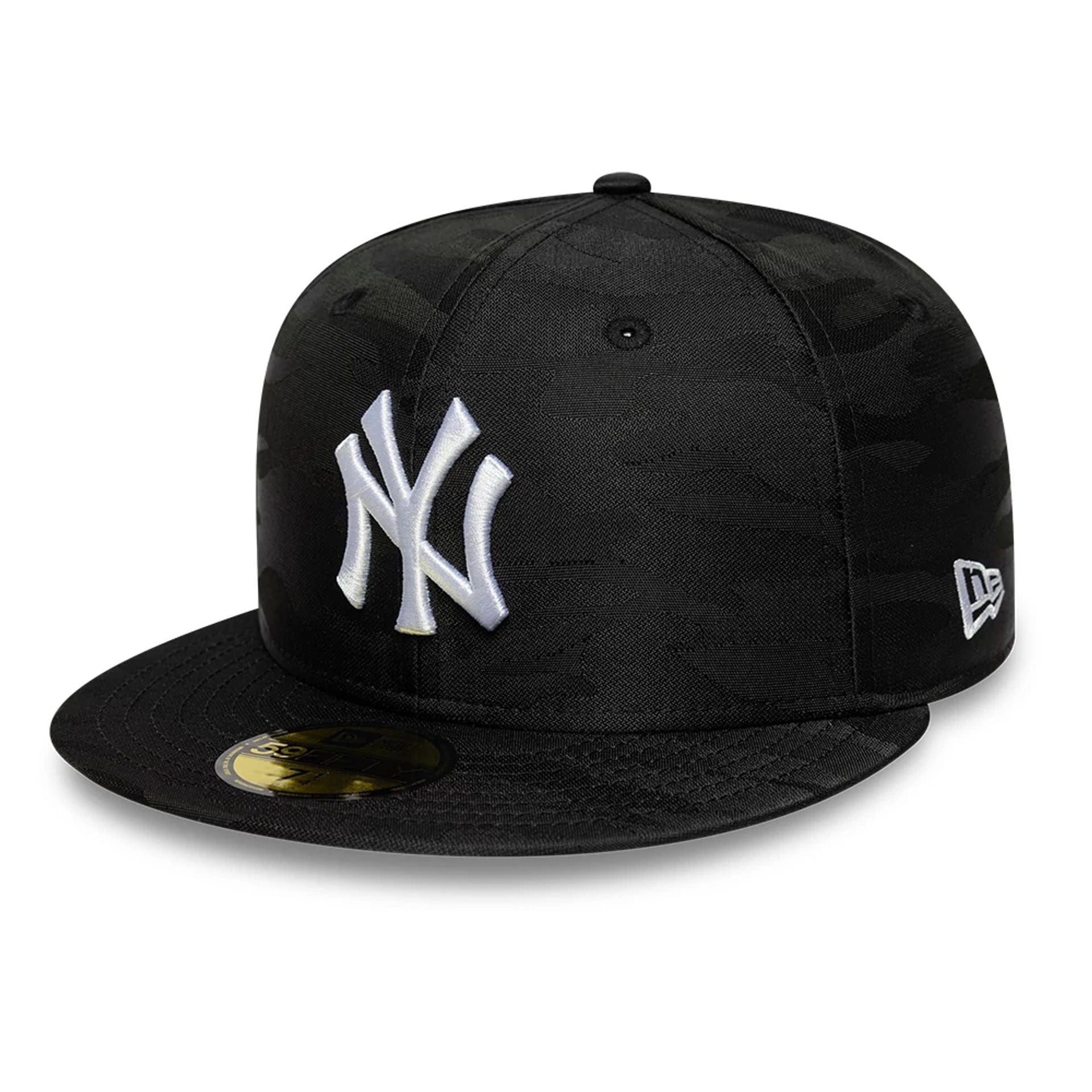 This is a New York Yankees MLB Black 59FIFTY Fitted Cap 1