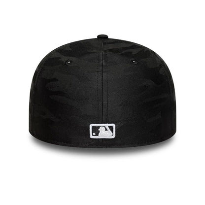 This is a New York Yankees MLB Black 59FIFTY Fitted Cap 4