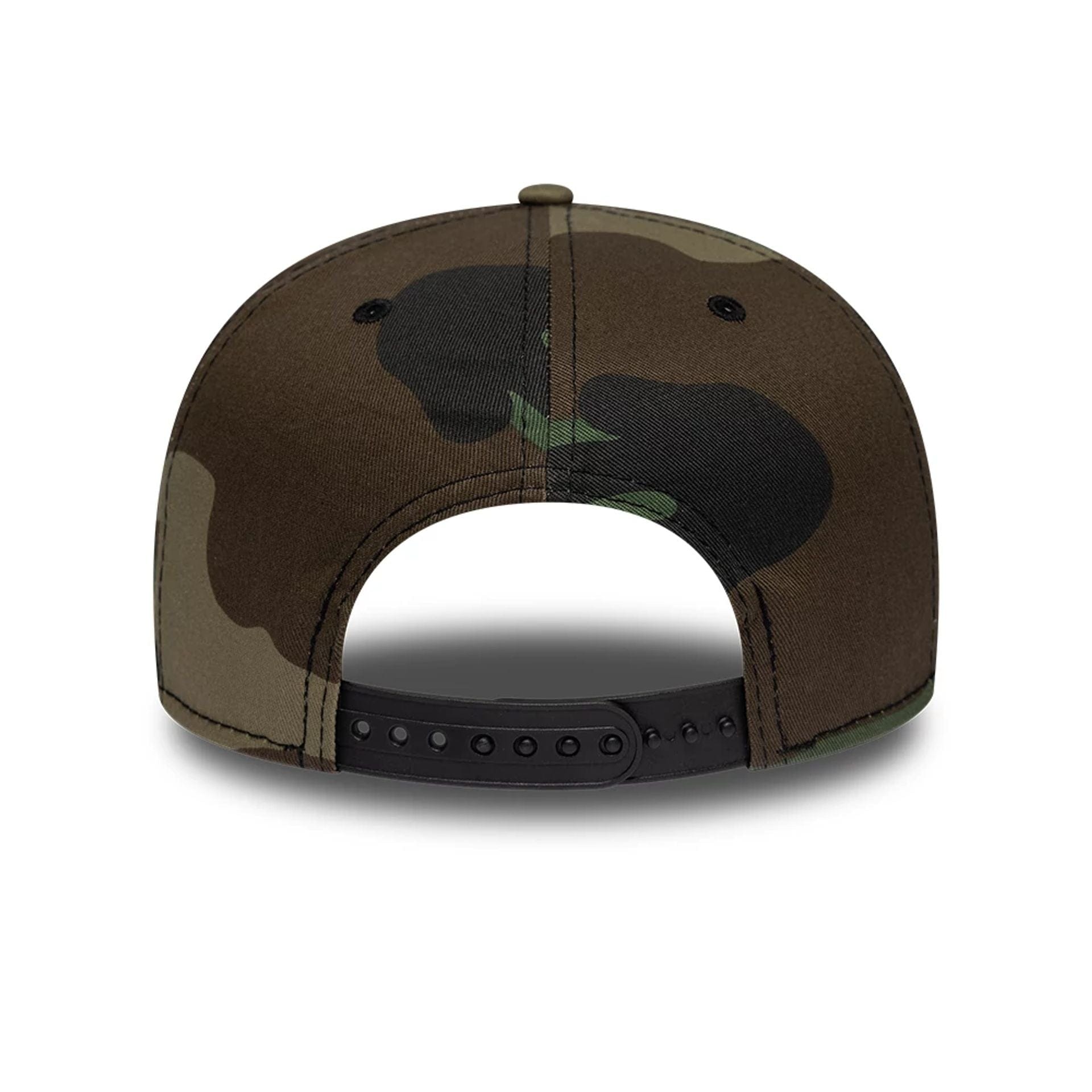 Pictured is this MLB Camo New York Yankees 9FIFTY Snapback cap in green. 6
