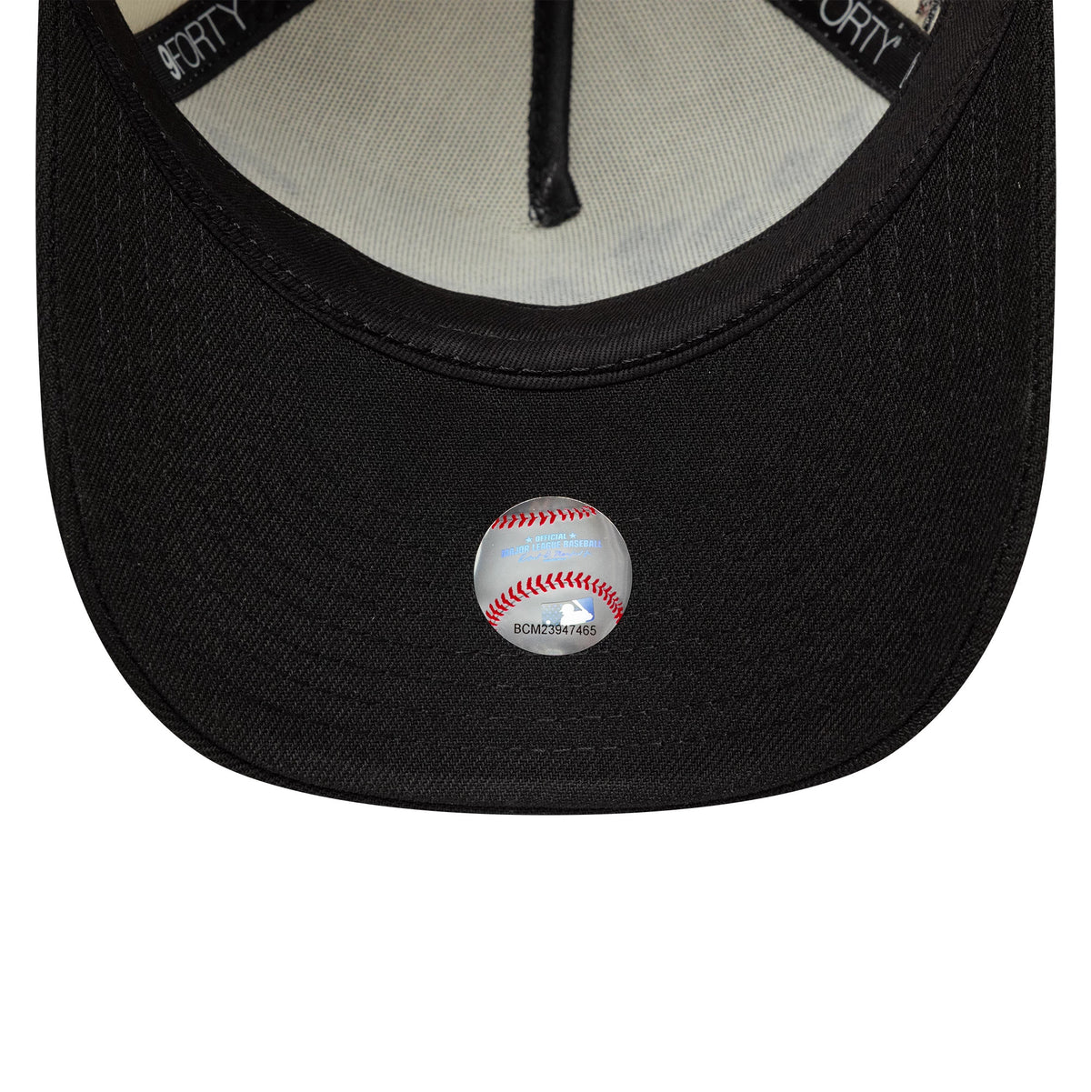Pictured is this Youth MLB Kanji LA Dodgers 9FORTY A-Frame cap in white and black. 7