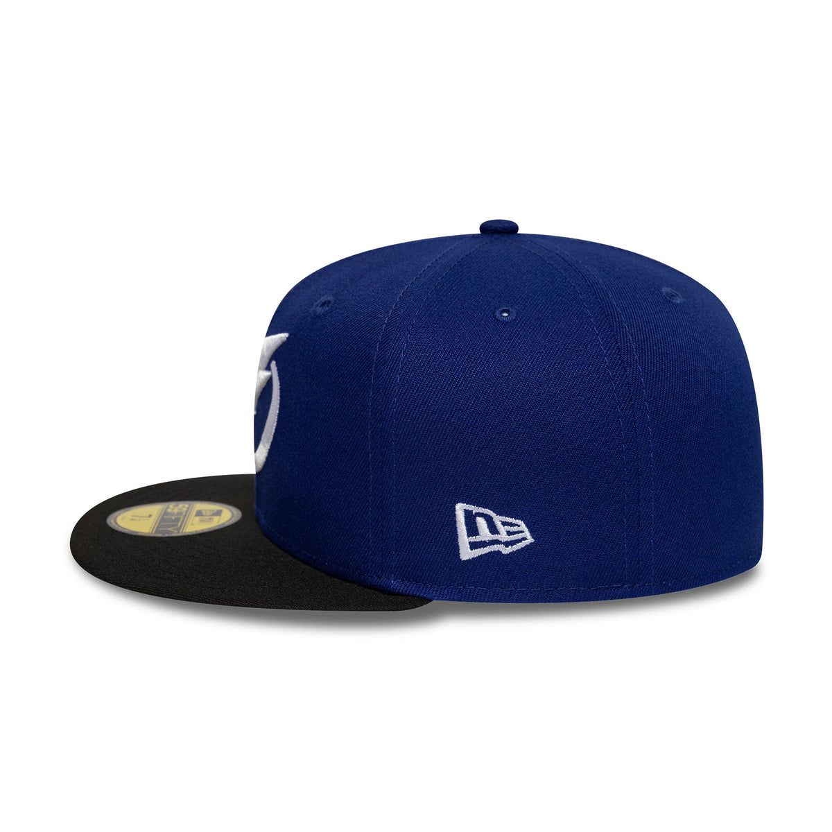 Pictured is this NHL London Game 2026 Tampa Bay Lightning 59FIFTY Fitted cap in dark blue and black. 5