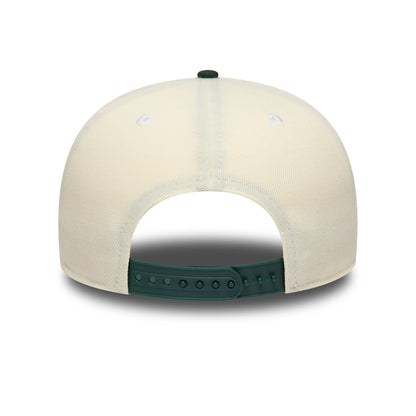 Pictured is this MLB Chicago White Sox 9FIFTY Snapback cap in cream and dark green. 6