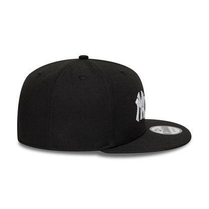 Pictured is this MLB Duelling Logos Yankees VS Dodgers 9FIFTY Snapback cap in black. 6