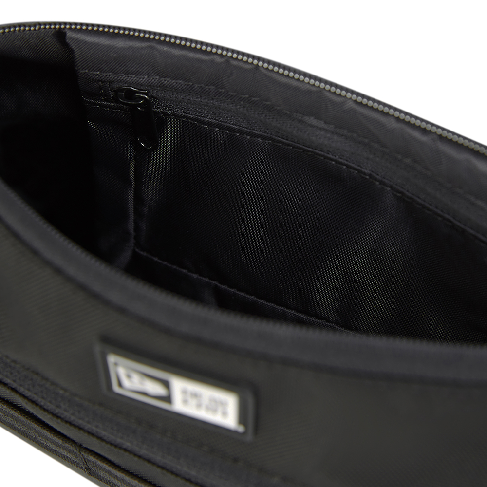 New Era Essential Sacoche Black Side Bag