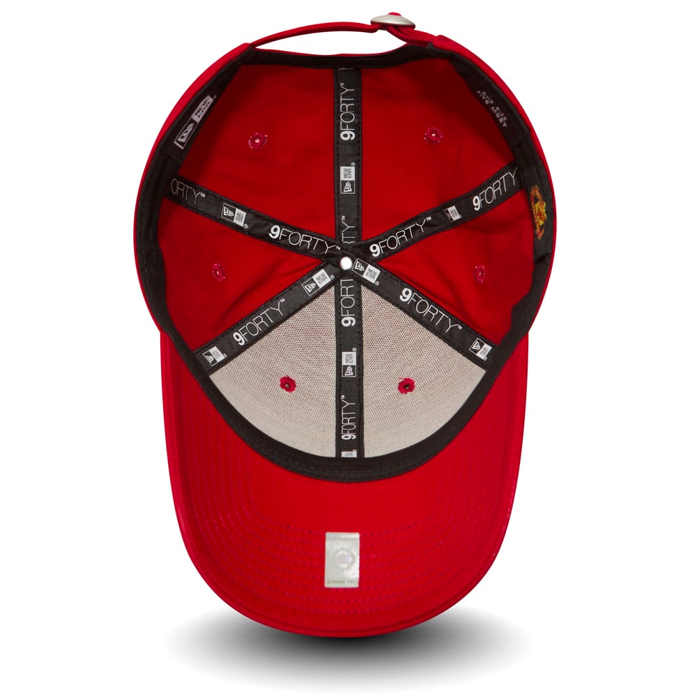 Manchester United Essential Red 9FORTY Cap
