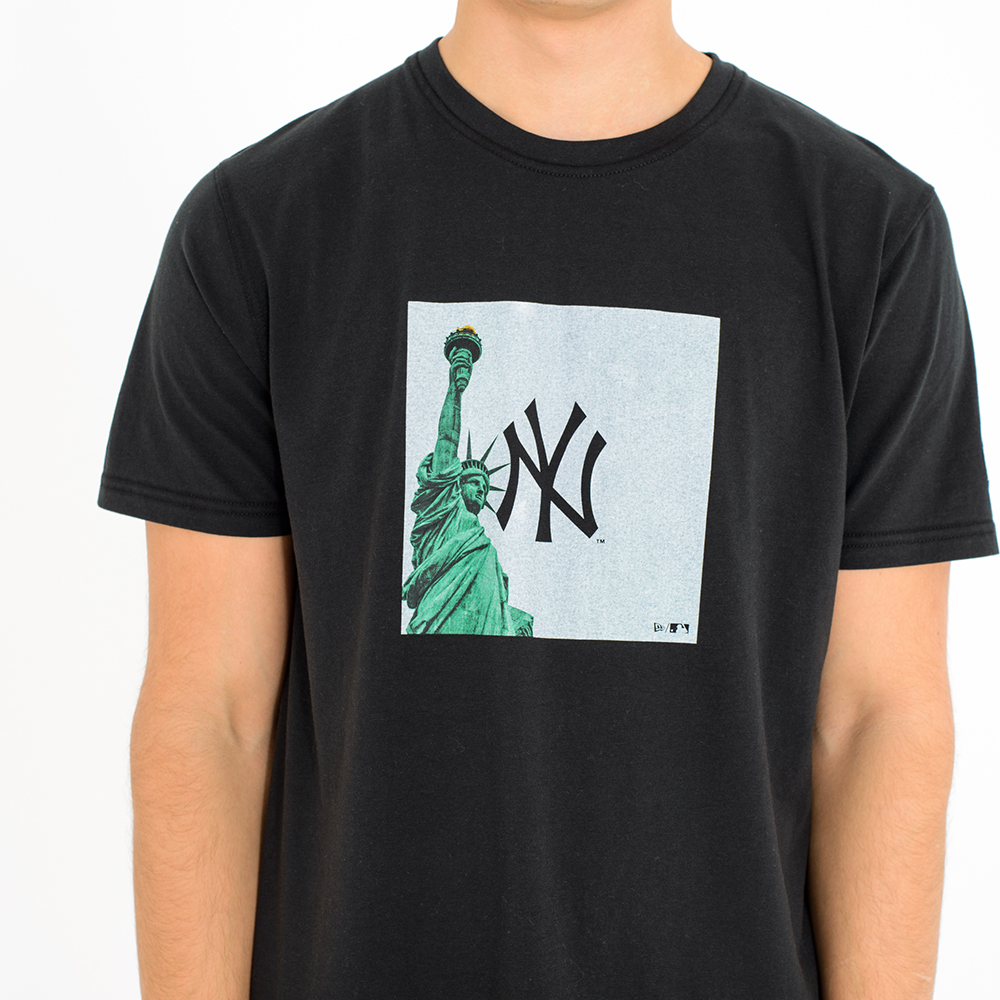 T-shirt des New York Yankees noir avec imprimé ville