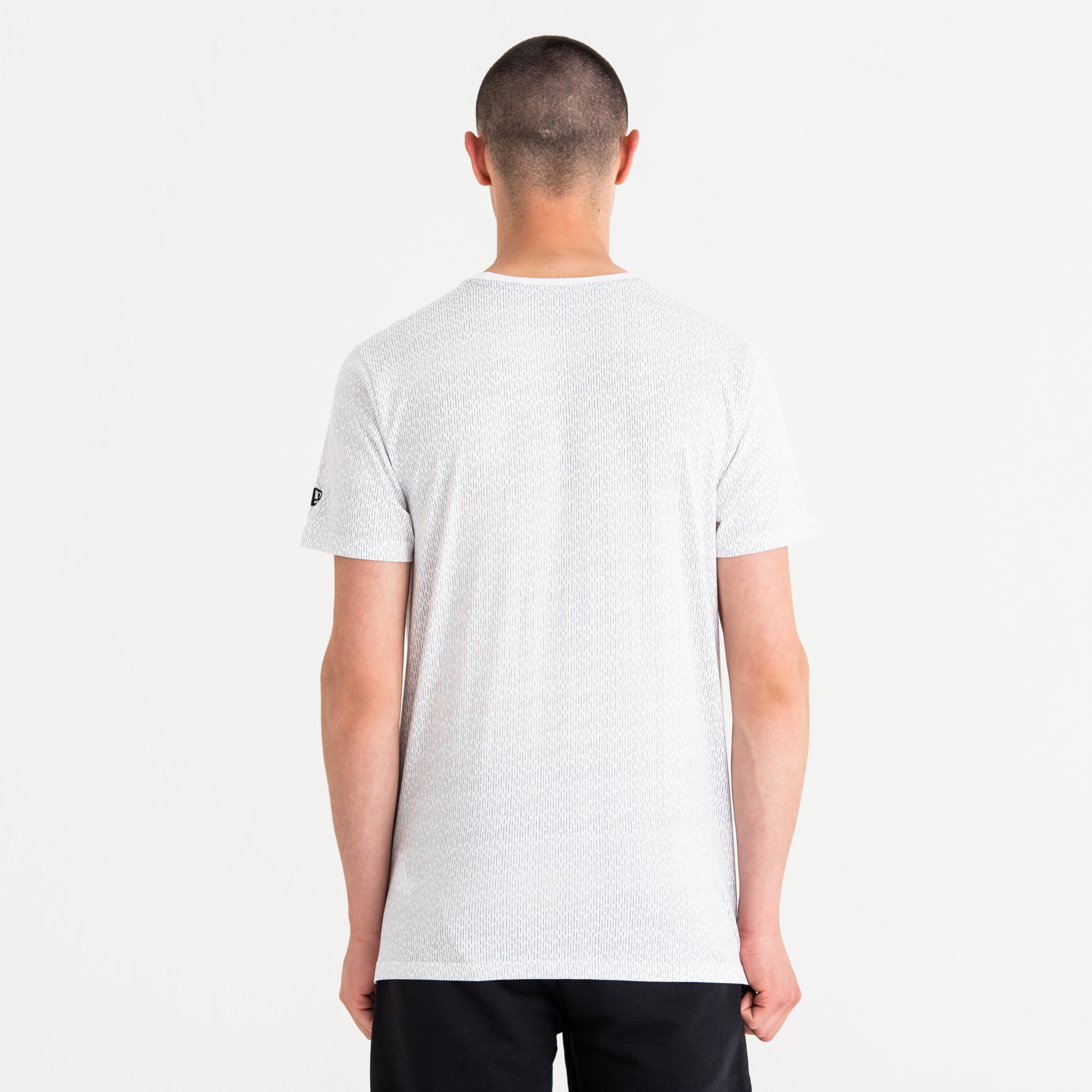New Era – Weißes T-Shirt – Rain Camo